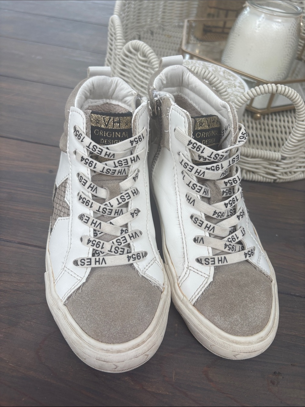 Girls size 13.5 vintage HavanaWhite & Taupe  sneakers zip up sides